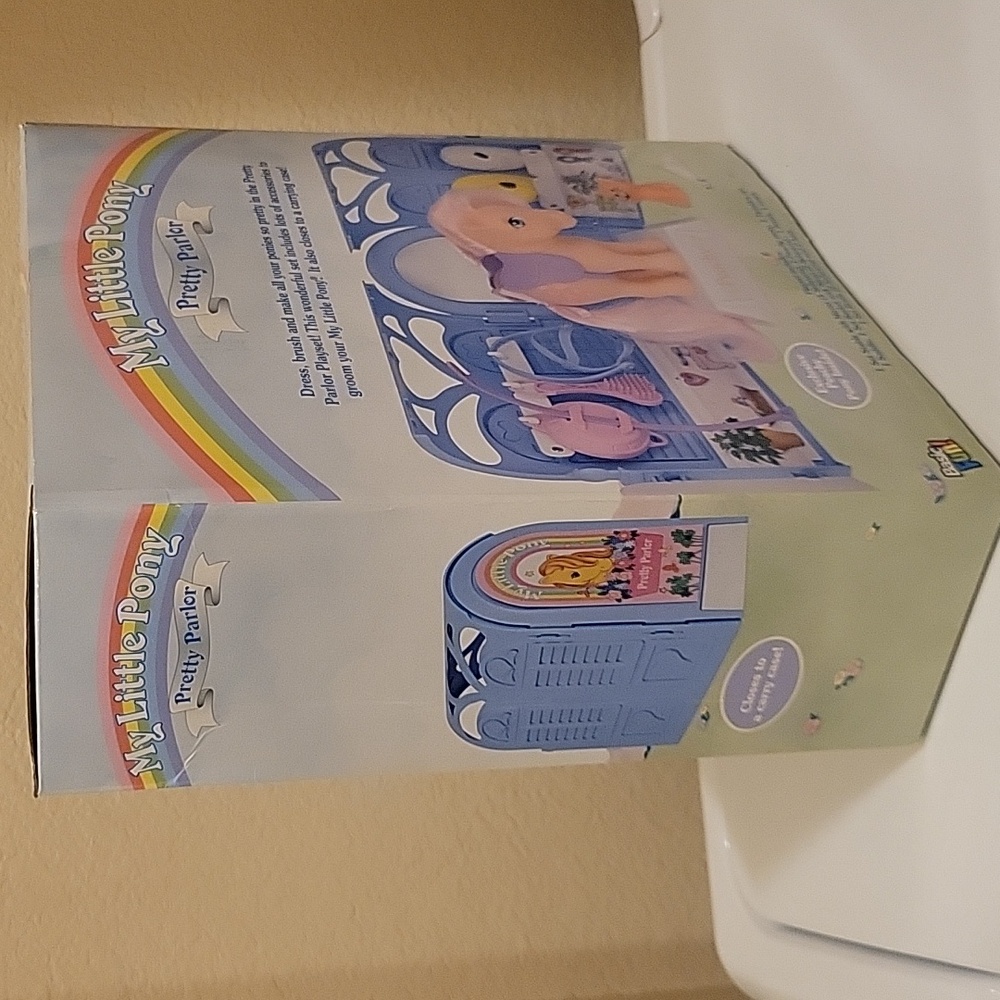 My Little Pony 35th Anniversary Peachy Playset - Picture 4 of 9